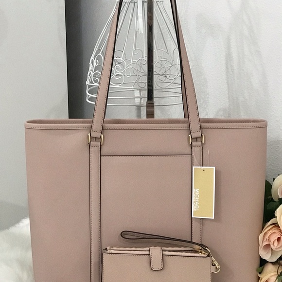 🌷Authentic MICHAEL KORS Large Ballet Tote Set🌷 - Picture 3 of 8
